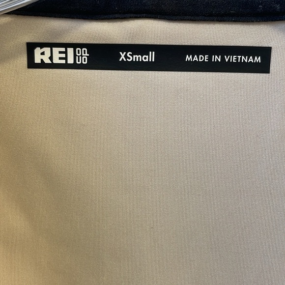 REI Women’s Jacket Size XSmall - Picture 3 of 12